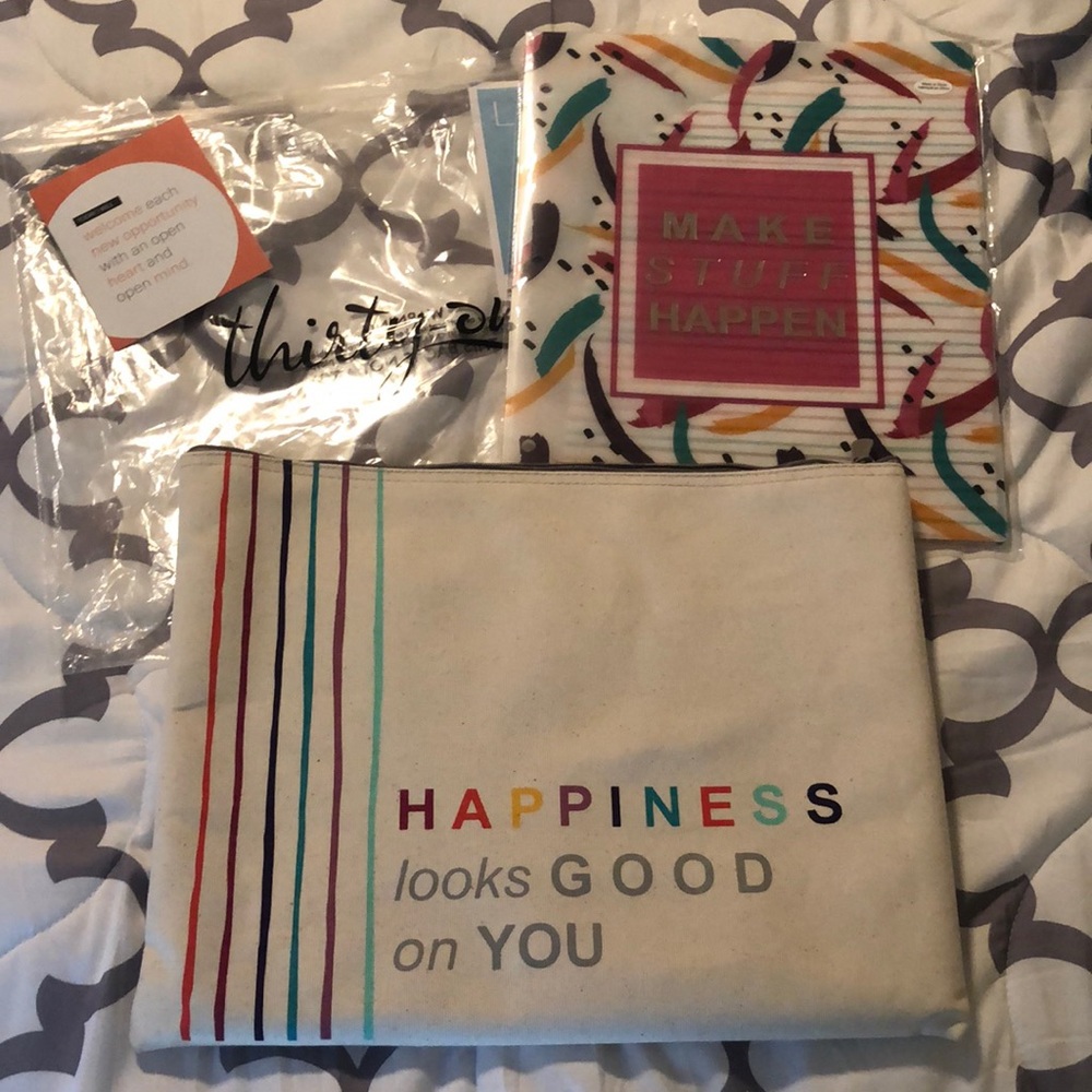 Thirty-One Hello Happy Bag-Brand New